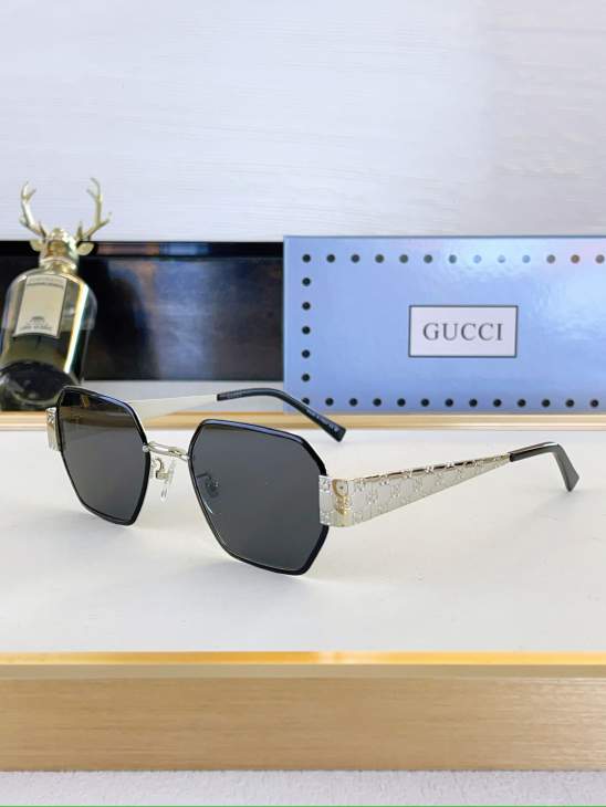 Picture of Gucci Sunglasses _SKUfw80049344fw